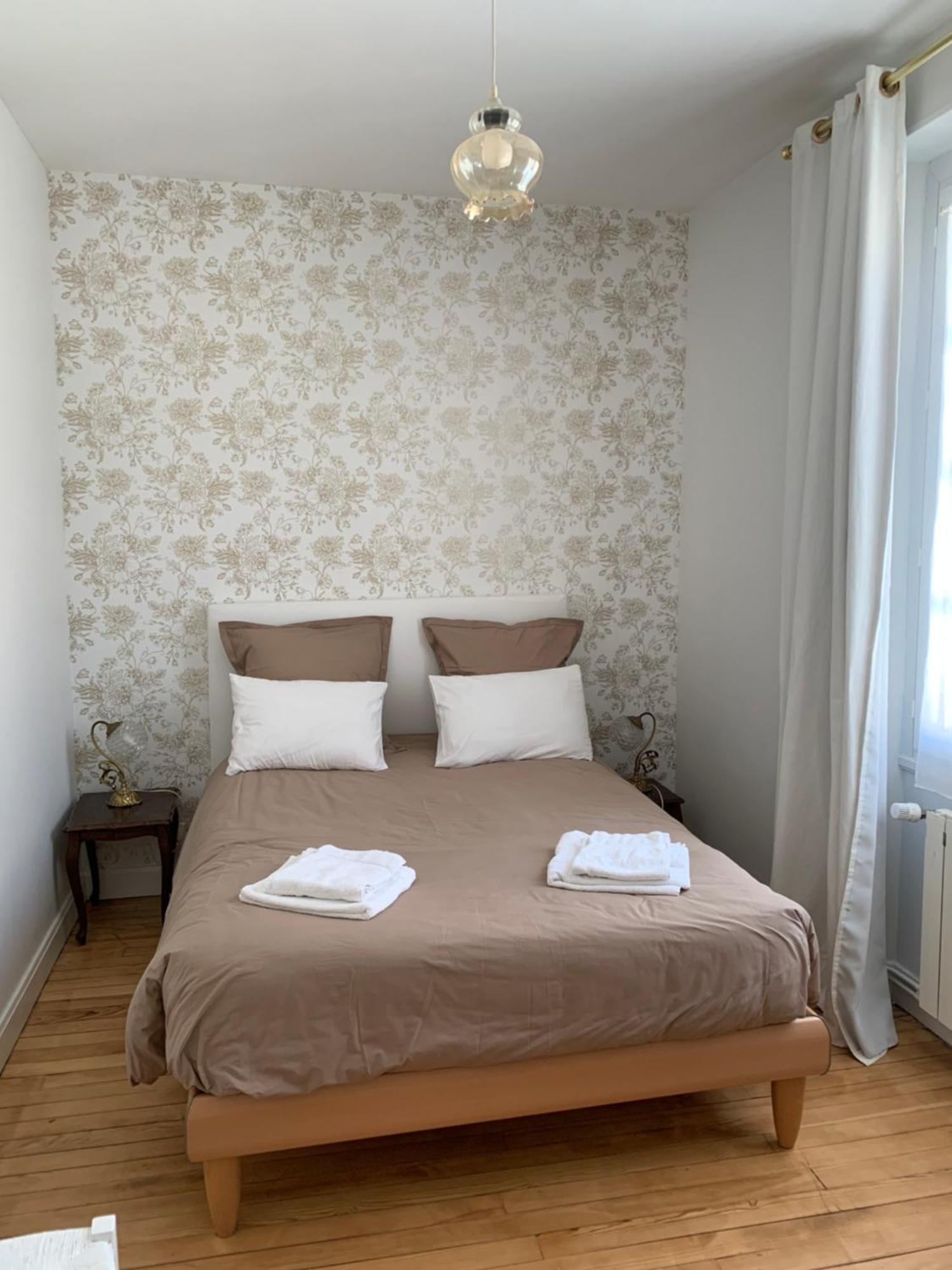 Le Claugi Villa Damery  Rom bilde